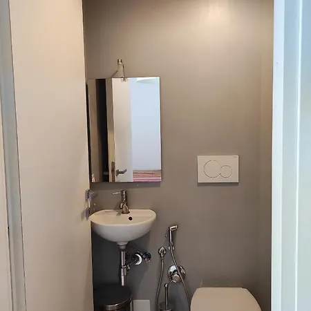 Con Bagno * רומא